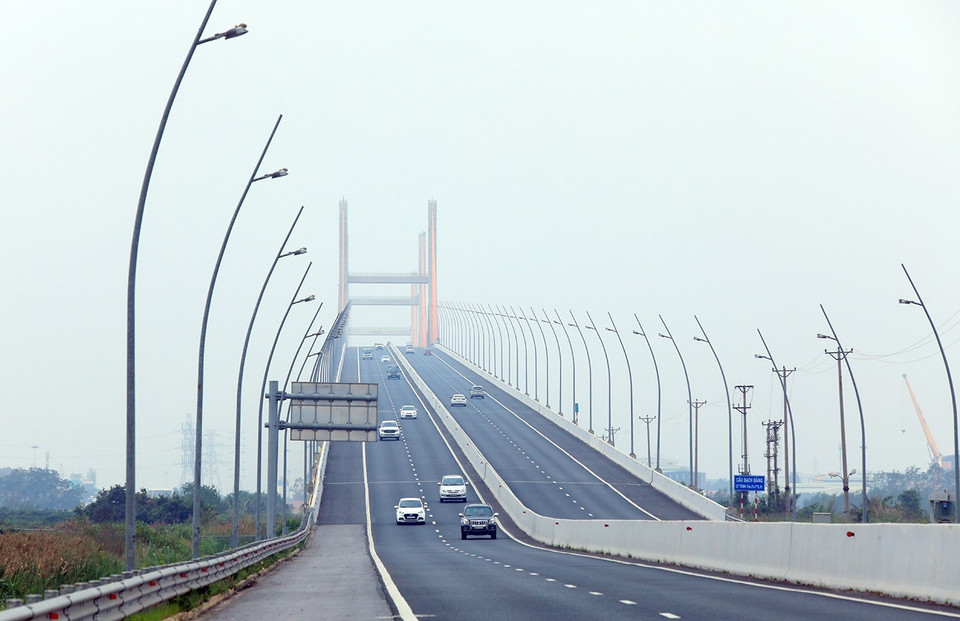 Đường từ cao tốc Hạ Long-Hải Phòng lên cầu Bạch Đằng. (Ảnh: Thành Đạt/TTXVN)