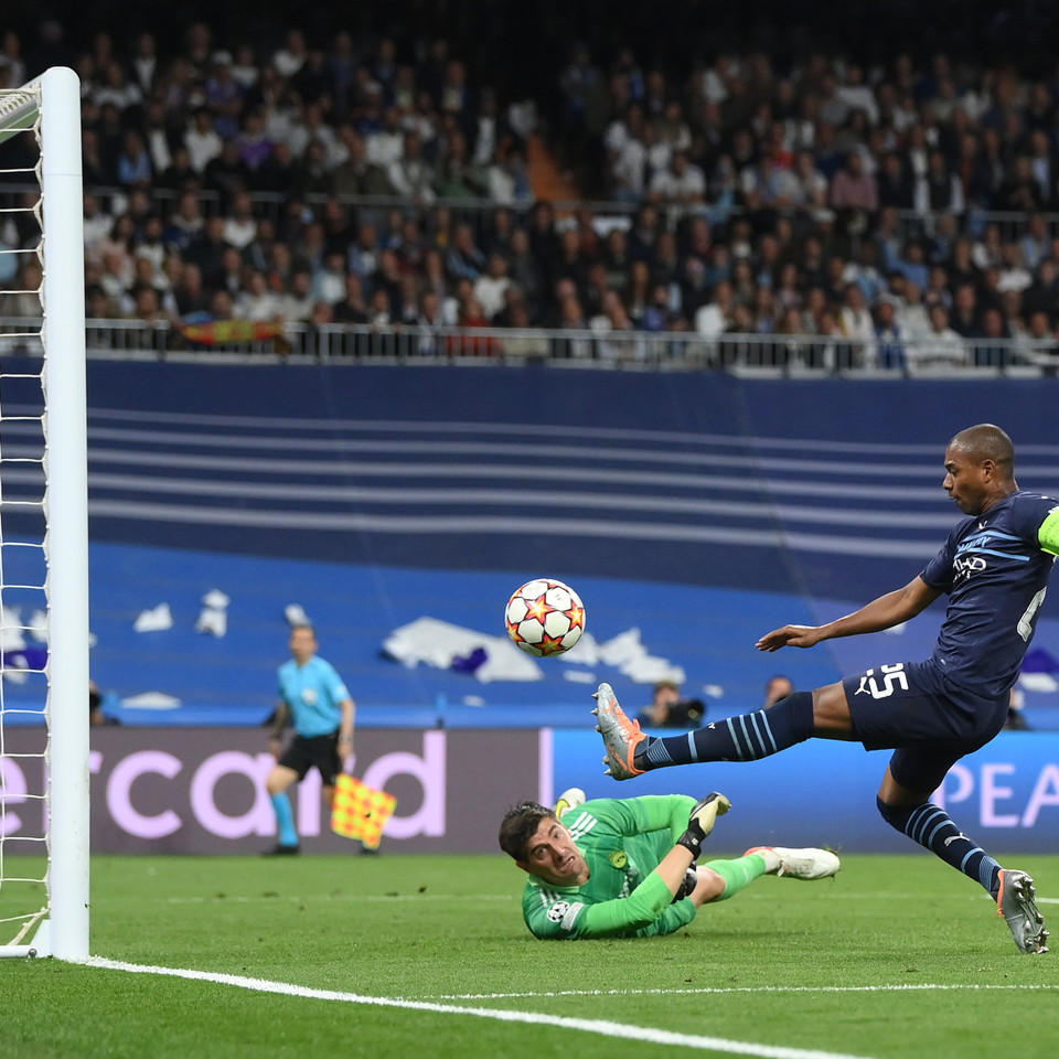 Những phút sau đó, Man City nỗ lực tấn công tìm kiếm bàn thắng nhưng không thành công. (Nguồn: Getty Images)