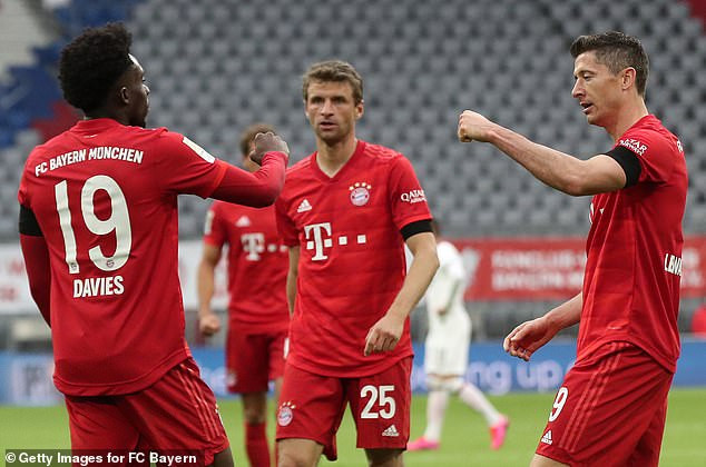Tuy nhiên, Alphonso Davies đã giúp Bayern tìm lại niềm vui bằng bàn thắng nâng tỷ số lên 4-2 (phút 61).