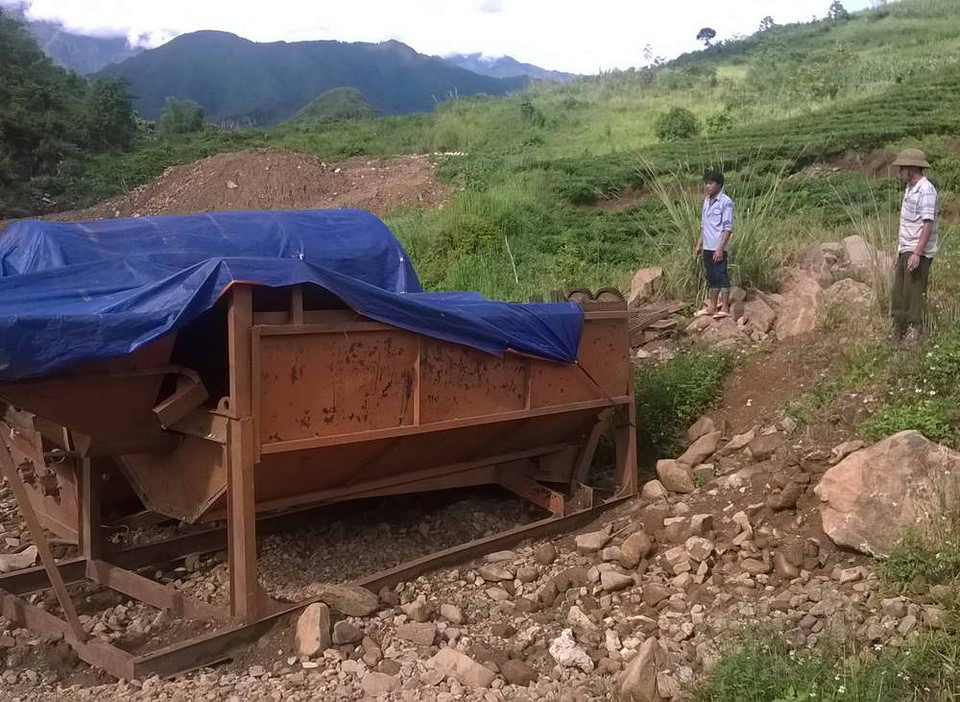 Máy nghiền quặng cỡ lớn. (Ảnh: Quang Duy/Vietnam+)