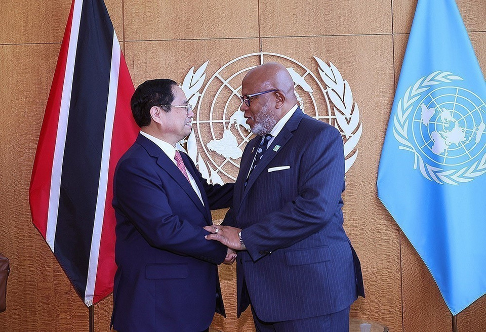 Thủ tướng Phạm Minh Chính gặp Đại sứ Dennis Francis, Chủ tịch Đại hội đồng Liên hợp quốc Khóa 78 tại Trụ sở Liên hợp quốc ở New York (Hoa Kỳ), ngày 20/9/2023. (Ảnh: Dương Giang/TTXVN)