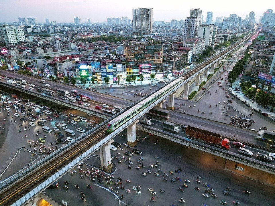 Sự liên kết trong mạng lưới giao thông công cộng, tạo nên môi trường giao thông văn minh, tiện lợi với chi phí hợp lý đối với người dân trong các khu đô thị. (Ảnh: Tuấn Anh/TTXVN)