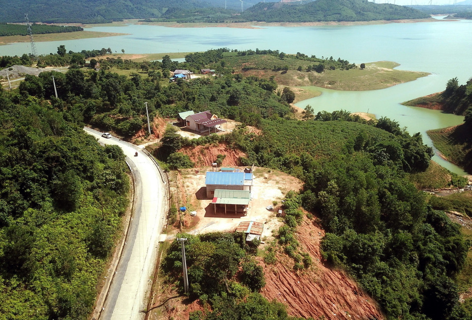 Huyện Hướng Hóa hiện có 45 điểm với hơn 2.600 khẩu nằm trong khu vực có nguy cơ sạt lở đất. (Ảnh: Nguyên Linh/TTXVN)