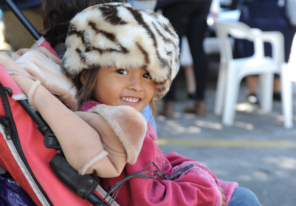 Ánh mắt thơ ngây của các em nhỏ. (Ảnh: Việt Hùng/Vietnam+)