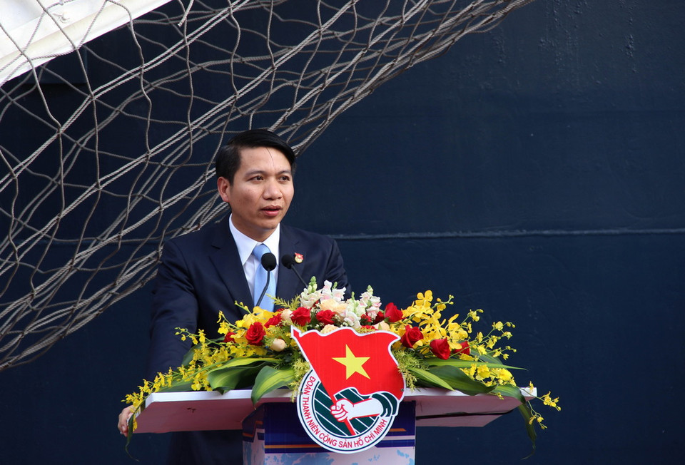 Anh Nguyễn Ngọc Lương, Bí thư Trung ương Đoàn phát biểu tại lễ đón Tàu Thanh niên Đông Nam Á và Nhật Bản lần thứ 45 năm 2018. (Ảnh: Xuân Dự/TTXVN)