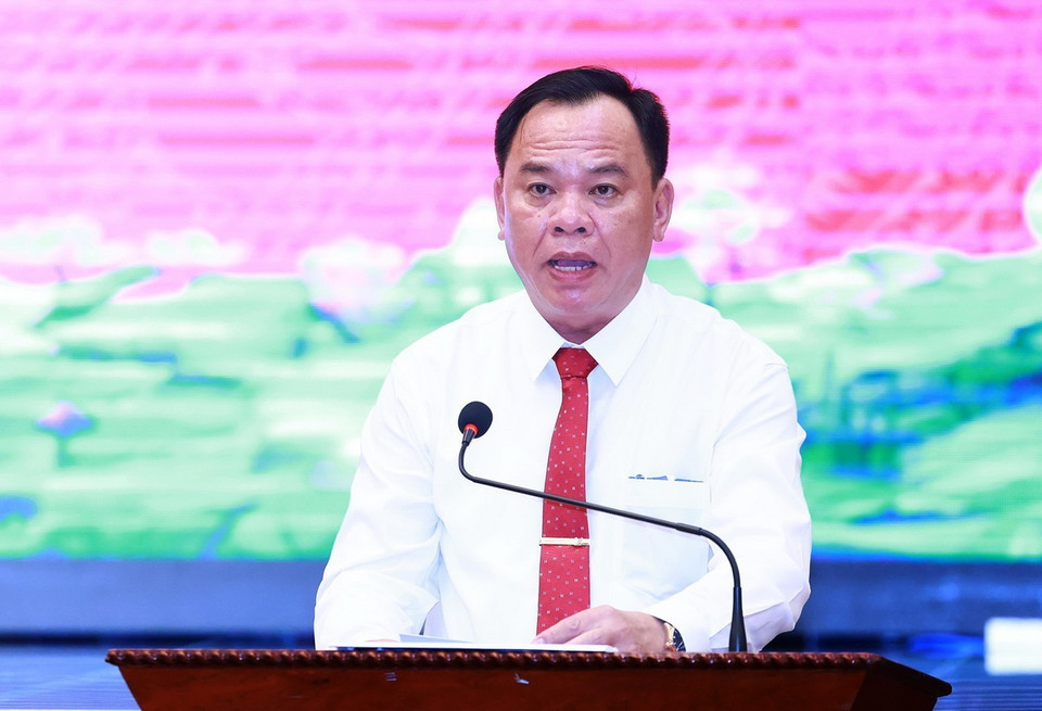 Chủ tịch Ủy ban Nhân dân tỉnh Đồng Nai Võ Tấn Đức báo cáo tình hình phát triển kinh tế-xã hội 9 tháng năm 2024. (Ảnh: Dương Giang/TTXVN)