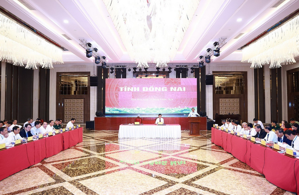 Thủ tướng Phạm Minh Chính phát biểu tại buổi làm việc với Ban thường vụ Tỉnh uỷ Đồng Nai. (Ảnh: Dương Giang/TTXVN)