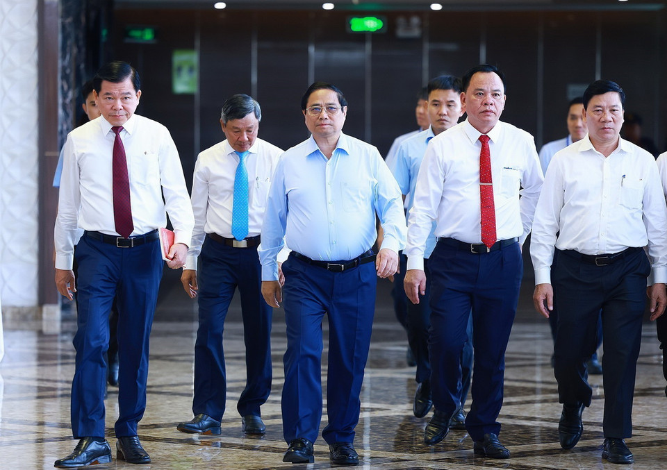 Thủ tướng Phạm Minh Chính đến làm việc với Ban Thường vụ Tỉnh ủy Đồng Nai. (Ảnh: Dương Giang/TTXVN)