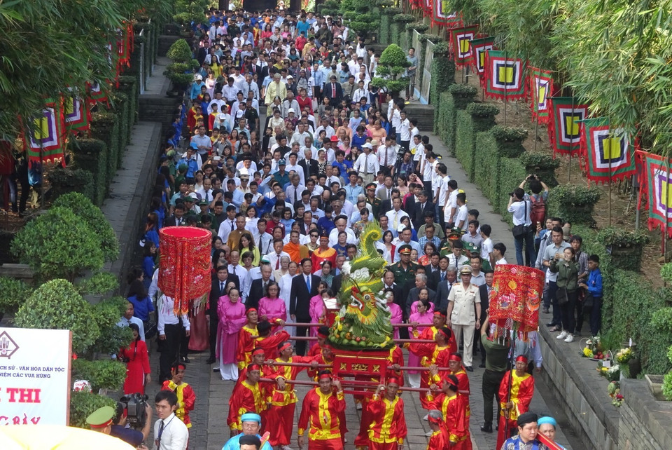 Nghi thức rước kiệu, dâng lễ vật trong Lễ giỗ tổ Hùng Vương năm 2018 ở TP Hồ Chí Minh. (Ảnh: Thế Anh/TTXVN)