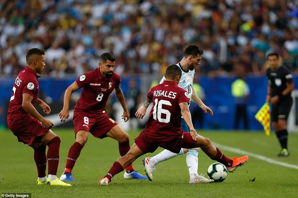 Argentina của Messi chính là đội bóng nhập cuộc tốt hơn trong cuộc chạm trán Venezuela.