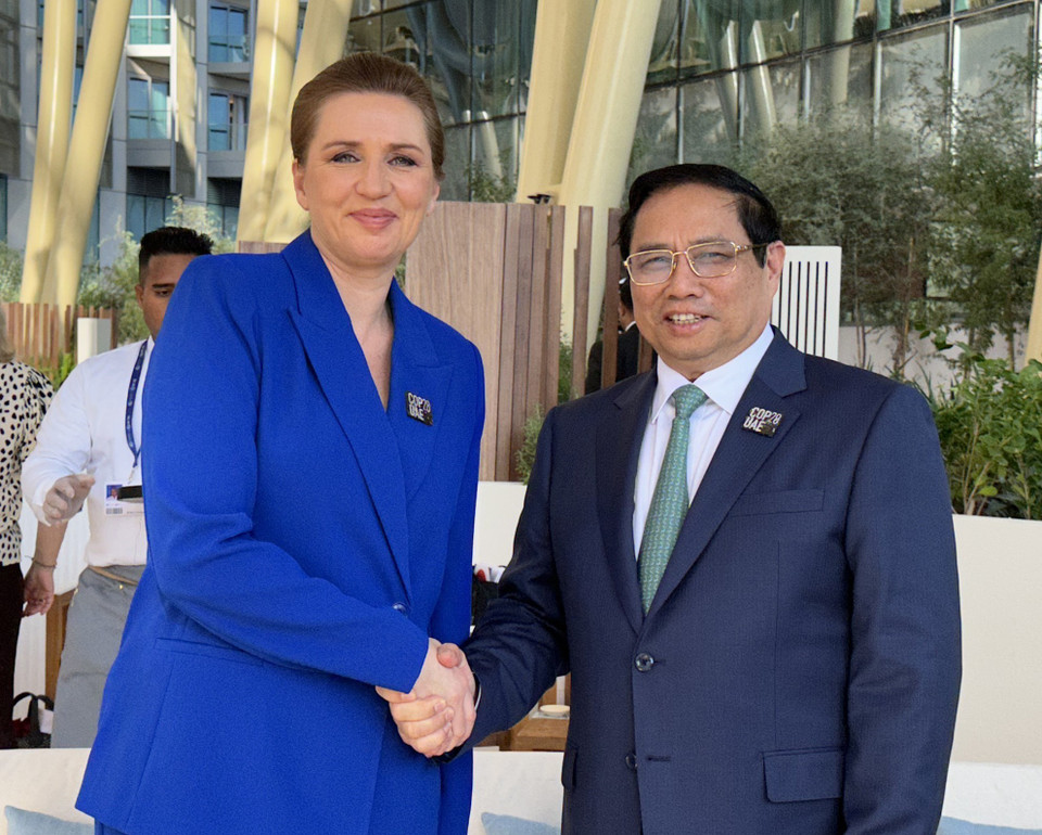 Thủ tướng Phạm Minh Chính gặp Thủ tướng Đan Mạch Mette Frederiksen. (Ảnh: TTXVN phát)