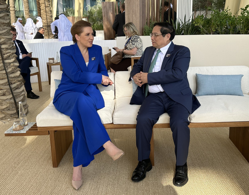 Thủ tướng Phạm Minh Chính gặp Thủ tướng Đan Mạch Mette Frederiksen. (Ảnh: TTXVN phát)