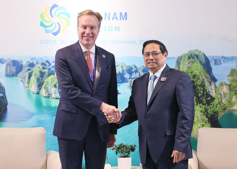 Thủ tướng Phạm Minh Chính tiếp Chủ tịch Diễn đàn Kinh tế thế giới (WEF) Borge Brende. (Ảnh: Dương Giang/TTXVN)