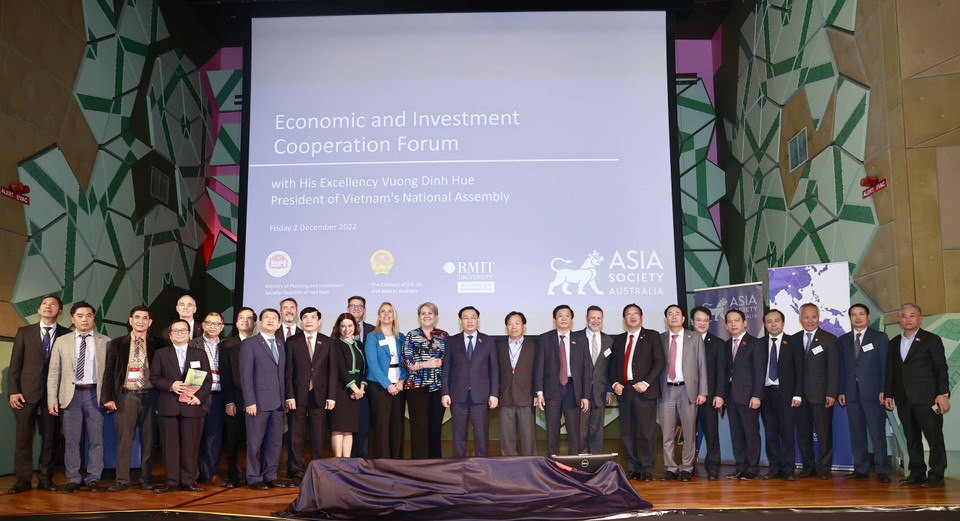 Chủ tịch Quốc hội Vương Đình Huệ với đại biểu tham dự Diễn đàn hợp tác kinh tế Việt Nam-Australia. (Ảnh: Doãn Tấn/TTXVN)