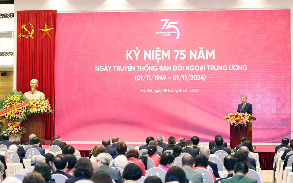 Tổng Bí thư Tô Lâm phát biểu tại lễ kỷ niệm 75 năm Ngày truyền thống Ban Đối ngoại Trung ương. (Ảnh: Thống Nhất/TTXVN)