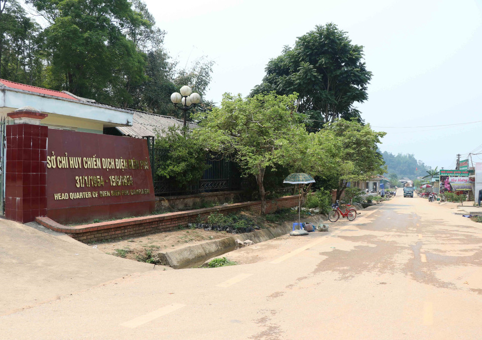 Sở Chỉ huy Chiến dịch Điện Biên Phủ nằm ở bản Phăng 1, cách trung tâm xã Mường Phăng khoảng hơn 1km. (Ảnh: Xuân Tiến/TTXVN)