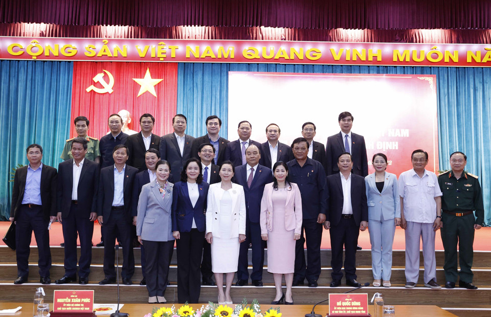 Sáng 15/2, tại thành phố Quy Nhơn, Chủ tịch nước Nguyễn Xuân Phúc làm việc với lãnh đạo chủ chốt tỉnh Bình Định. (Ảnh: Thống Nhất/TTXVN)