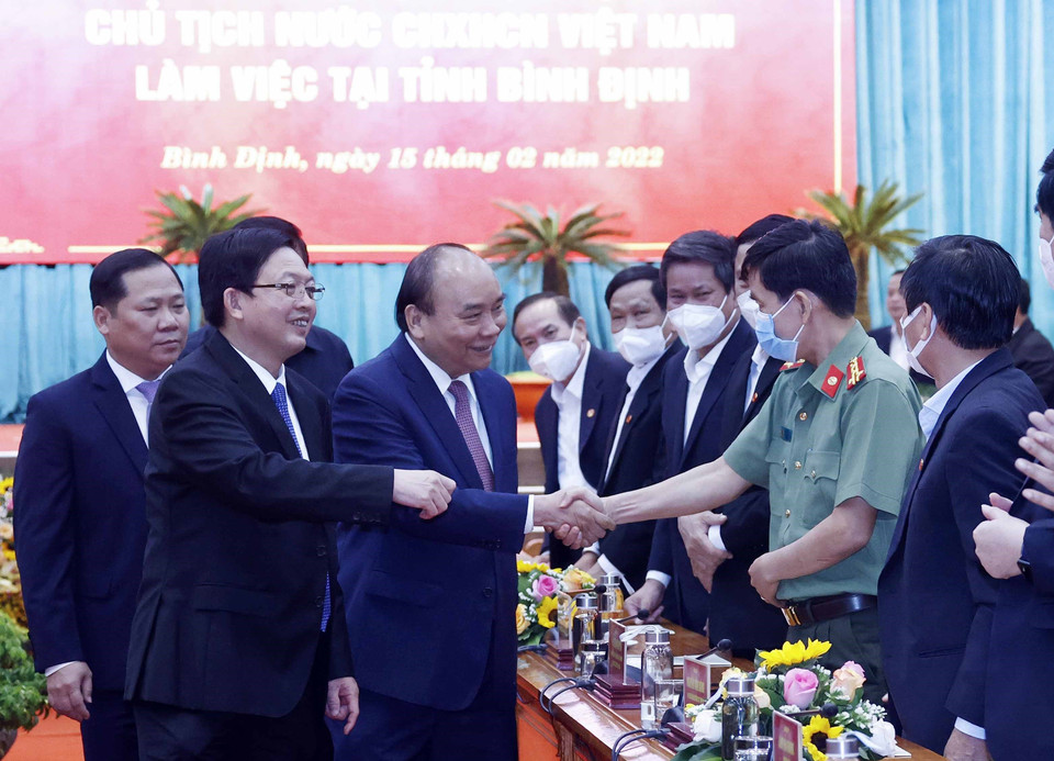 Chủ tịch nước Nguyễn Xuân Phúc với các đại biểu. (Ảnh: Thống Nhất/TTXVN)