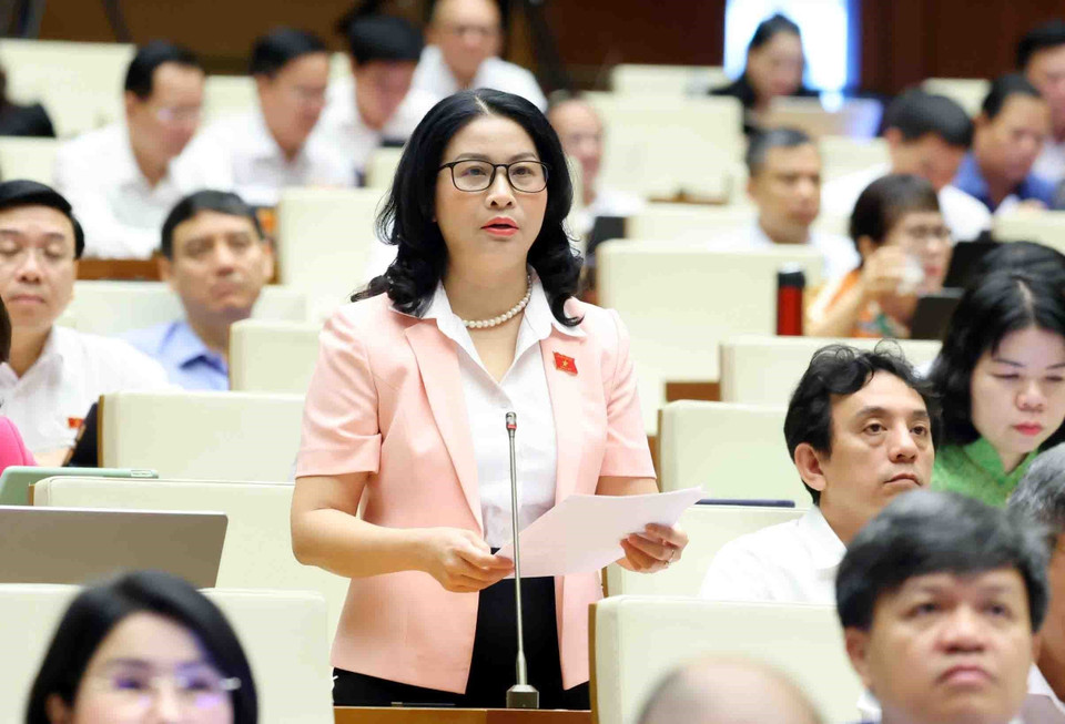 Đại biểu Quốc hội thành phố Hà Nội Nguyễn Thị Lan phát biểu. (Ảnh: Phạm Kiên/TTXVN)
