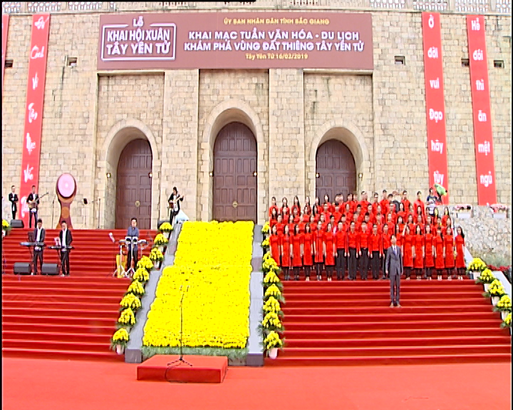 Đặc biệt, sườn Tây Yên Tử còn là con đường mà Đức phật hoàng Trần Nhân Tông hành hương, hoằng dương Phật pháp. (Ảnh: PV/Vietnam+)