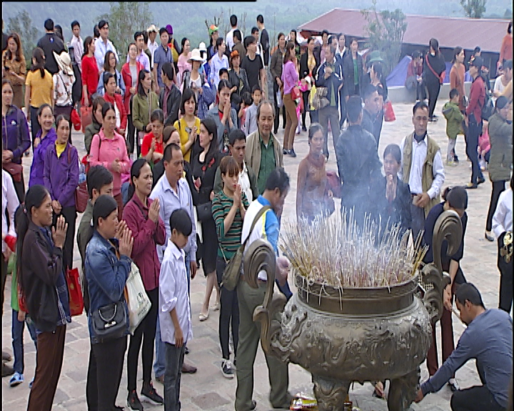 Đây là mùa lễ hội đầu tiên ở sườn núi phía Tây Yên Tử được tổ chức. (Ảnh: PV/Vietnam+)