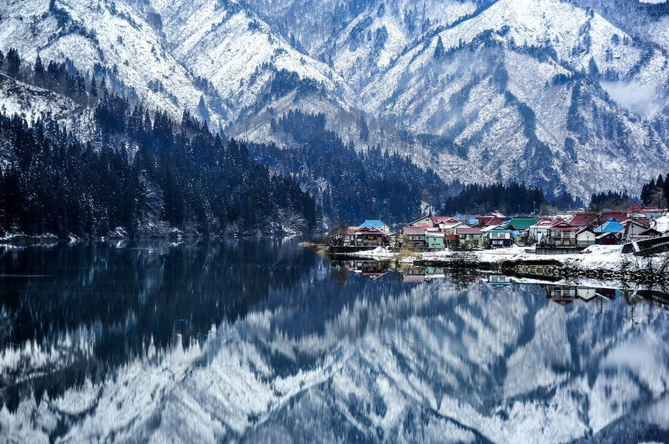 Tuyết bao trùm làng Ohshi ở Fukushima, Nhật Bản, dọc theo thung lũng sông Tadami. (Nguồn: NatGeo)