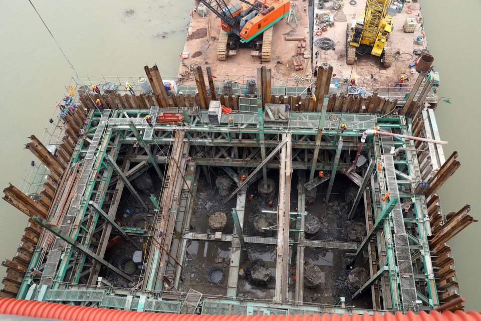 Các đơn vị thi công đã hoàn thành 558/562 cọc khoan nhồi. (Ảnh: Huy Hùng/TTXVN)