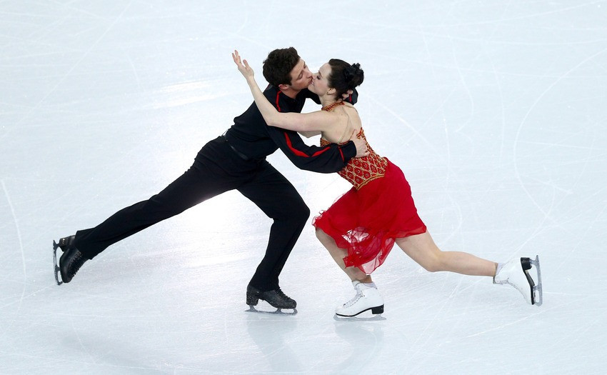 Cặp đôi vận động viên người Canada Tessa Virtue và Scott Moir dự môn trượt băng nghệ thuật. (Nguồn: Getty)