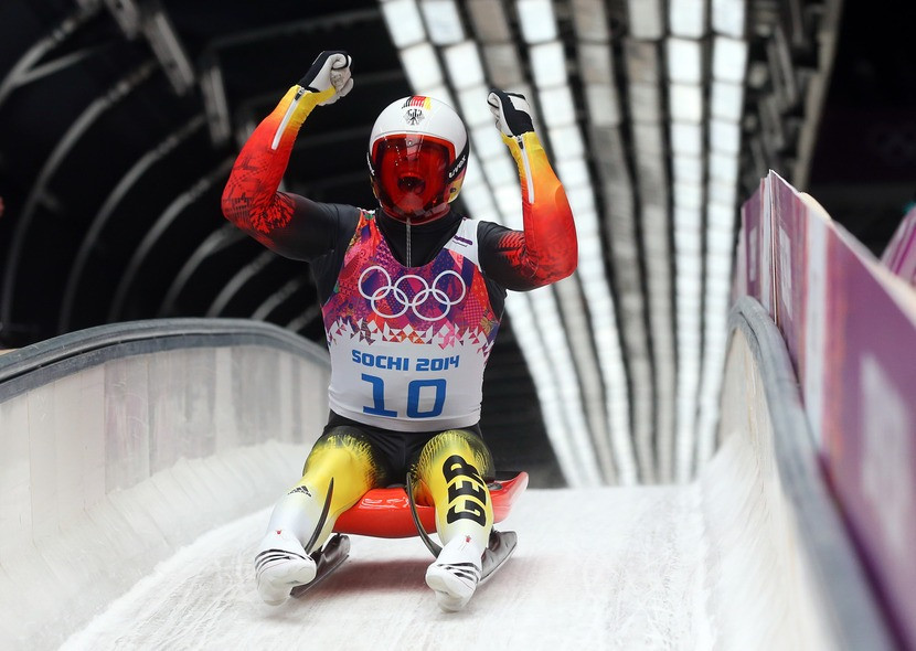 Vận động viên người Đức ăn mừng chiến thắng ở môn trượt băng nằm ngửa nội dung đơn nam. (Nguồn: Getty)