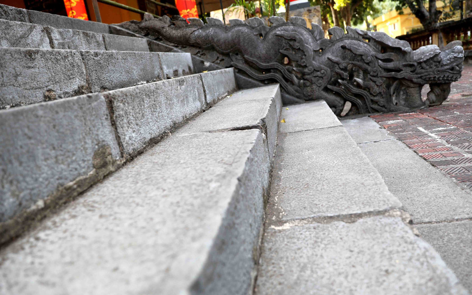 Hình ảnh bộ thành bậc Điện Kính Thiên, niên đại thế kỷ 17. (Ảnh: Thanh Tùng/TTXVN)