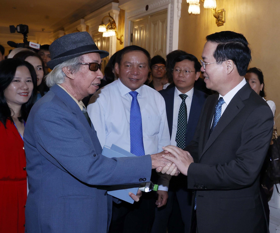 Chủ tịch nước Võ Văn Thưởng và các đại biểu. (Ảnh: Thống Nhất/TTXVN)