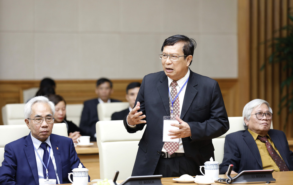 Thầy giáo Võ Văn Sen (Trường Đại học Khoa học xã hội và Nhân văn - Đại học quốc gia Thành phố Hồ Chí Minh) phát biểu. (Ảnh: Dương Giang/TTXVN)