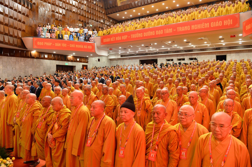Các đại biểu, Chư tôn đức Hòa thượng, Thượng tọa, Đại đức dự đại hội. (Ảnh: Minh Đức/TTXVN)