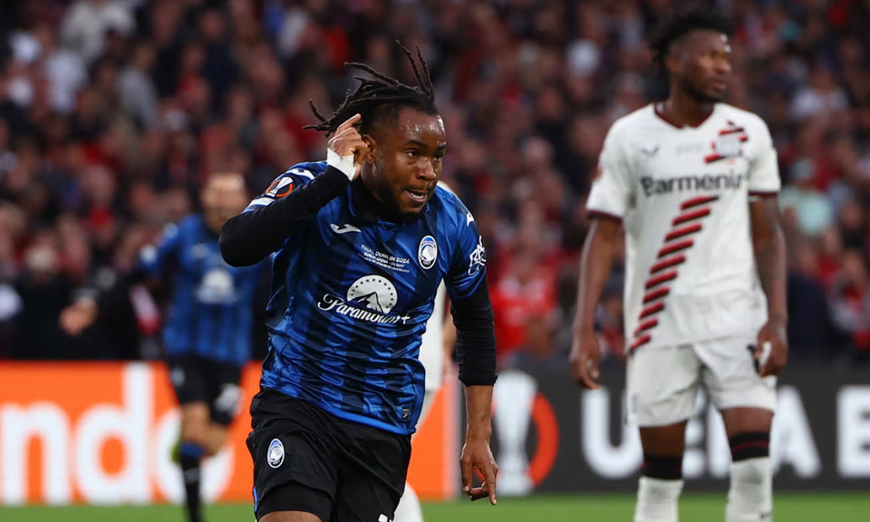 Ademola Lookman ăn mừng bàn thắng thứ 2 của mình ở trận đấu này. (Nguồn: Reuters)