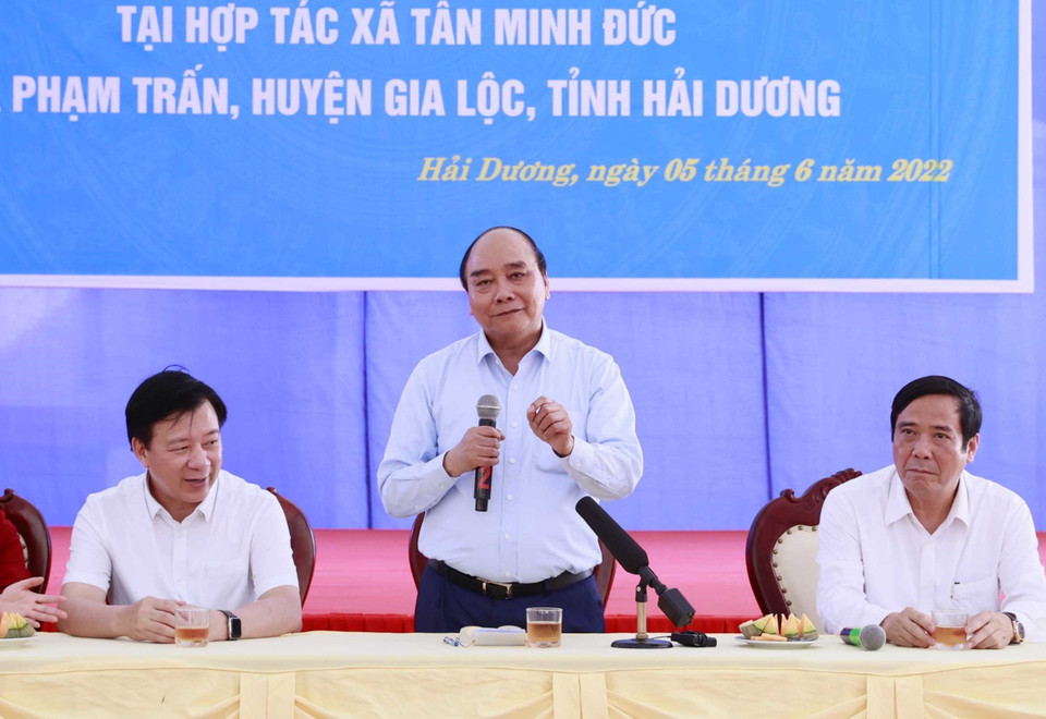 Chủ tịch nước Nguyễn Xuân Phúc phát biểu tại buổi đến thăm mô hình người cao tuổi làm kinh tế giỏi Hợp tác xã Tân Minh Đức. (Ảnh: Thống Nhất/TTXVN)