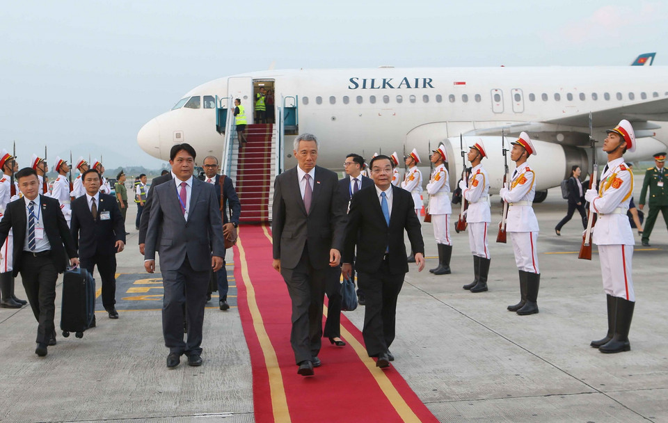 Quang cảnh Lễ đón Thủ tướng Singapore Lý Hiển Long tại sân bay quốc tế Nội Bài (Hà Nội). (Ảnh: Doãn Tấn/TTXVN)