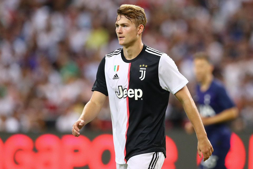 Matthijs de Ligt (67,5 triệu bảng, Ajax sang Juventus).