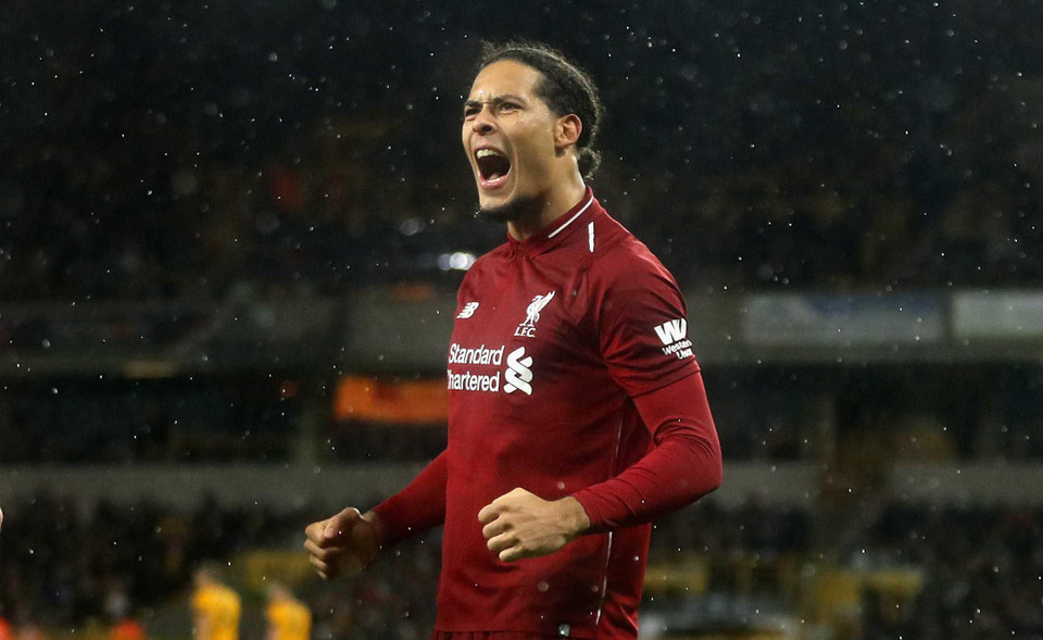Virgil van Dijk (75 triệu bảng, Southampton sang Liverpool).