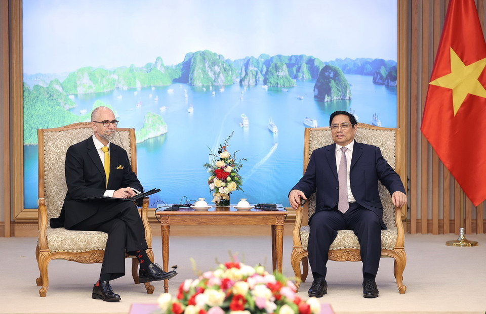Thủ tướng Phạm Minh Chính tiếp Đại sứ Shawn Steil. (Ảnh: Dương Giang/TTXVN)