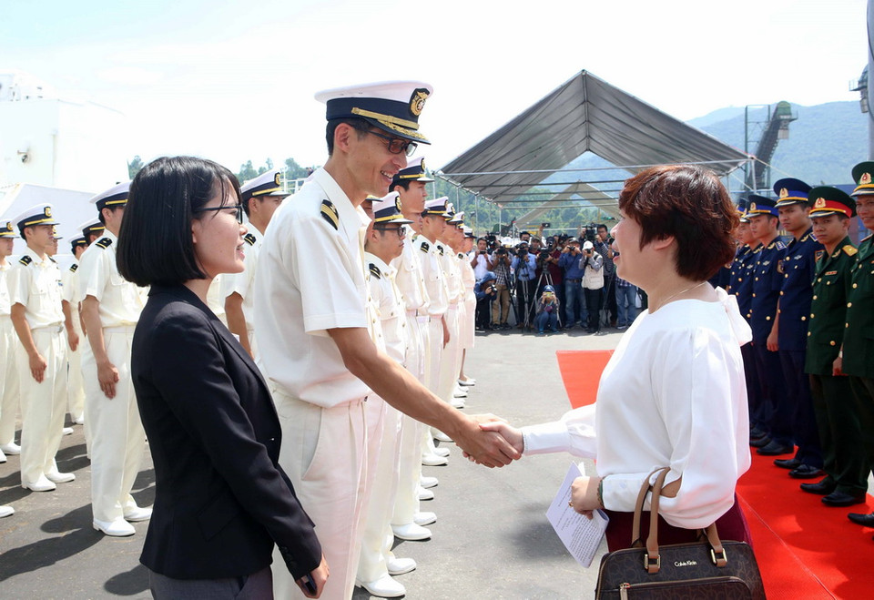 Tàu huấn luyện Kojima có chiều dài 115m, rộng 14m, trọng tải 3.000 tấn. Đây là chuyến thăm lần thứ 5 của tàu thuộc Lực lượng bảo vệ bờ biển Nhật Bản đến Đà Nẵng. (Ảnh: Trần Lê Lâm/TTXVN)