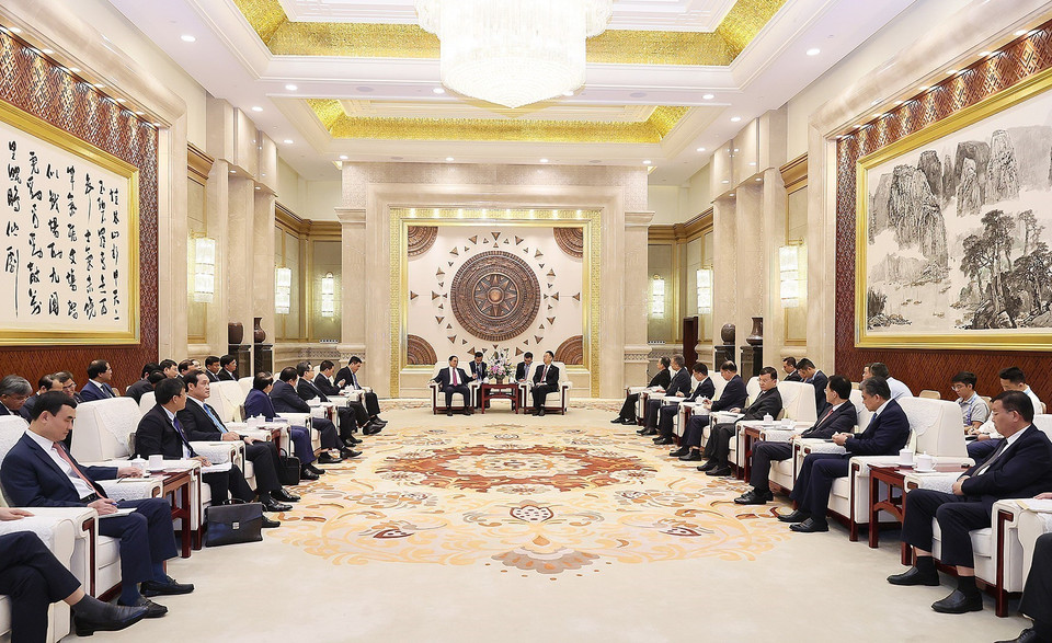 Nhân dịp tham dự Hội chợ Trung Quốc-ASEAN (CAEXPO) và Hội nghị Thượng đỉnh Thương mại-Đầu tư Trung Quốc-ASEAN (CABIS) lần thứ 20 tại thành phố Nam Ninh (Quảng Tây, Trung Quốc), sáng 16/9/2023, Thủ tướng Phạm Minh Chính tiếp ông Lưu Ninh, Bí thư Khu ủy Quảng Tây, Trung Quốc. (Ảnh: Dương Giang/TTXVN)