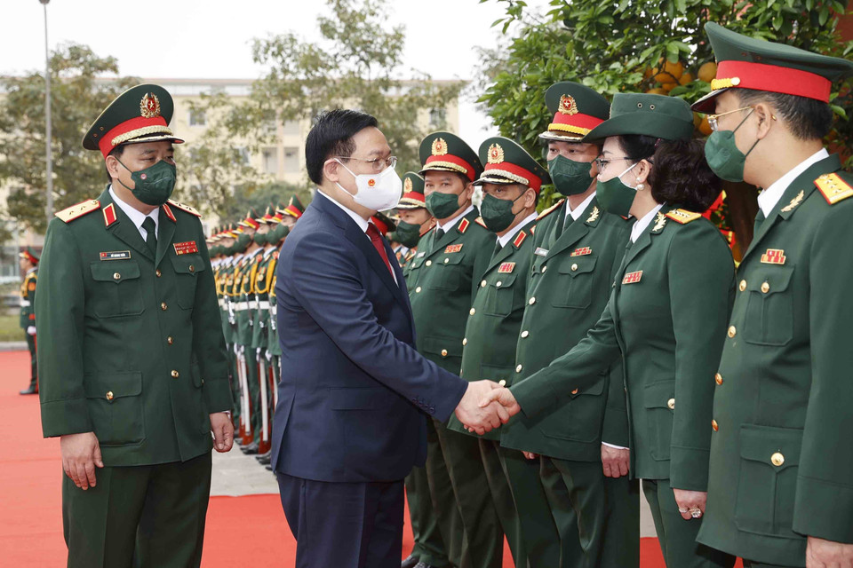 Chủ tịch Quốc hội Vương Đình Huệ với các đại biểu. (Ảnh: Doãn Tấn/TTXVN)