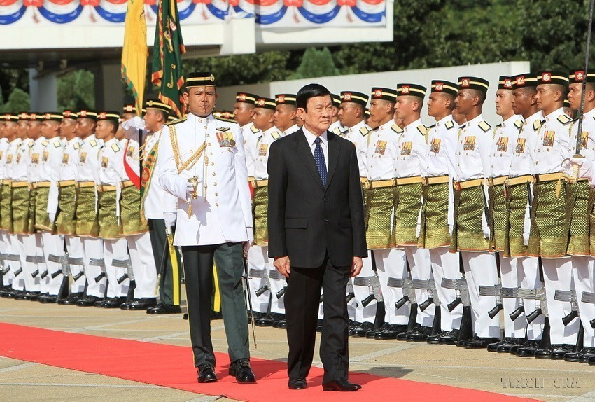 Lễ đón Chủ tịch nước Trương Tấn Sang trong chuyến thăm cấp Nhà nước tới Malaysia, ngày 28/9/2011. (Ảnh: Nguyễn Khang /TTXVN)