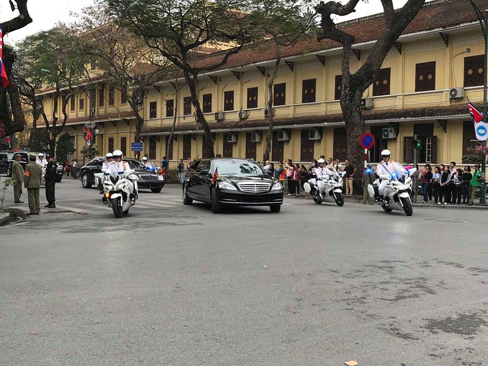 Đoàn xe qua phố Quán Sứ (Ảnh: PV/Vietnam+)