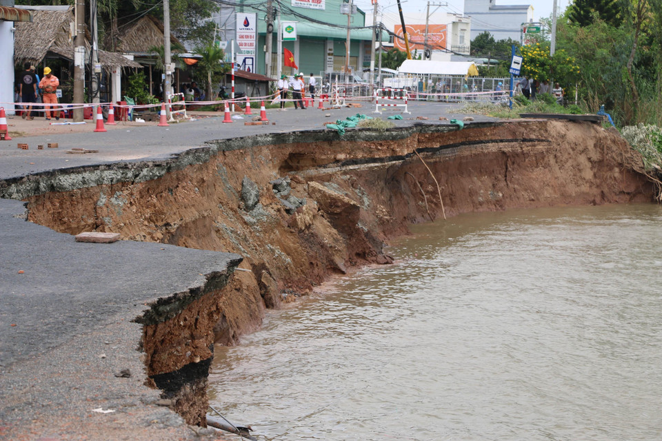 Hiện trường vụ sạt lở. (Ảnh: Công Mạo/TTXVN)