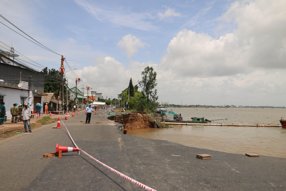 Hiện trường vụ sạt lở. (Ảnh: Công Mạo/TTXVN)