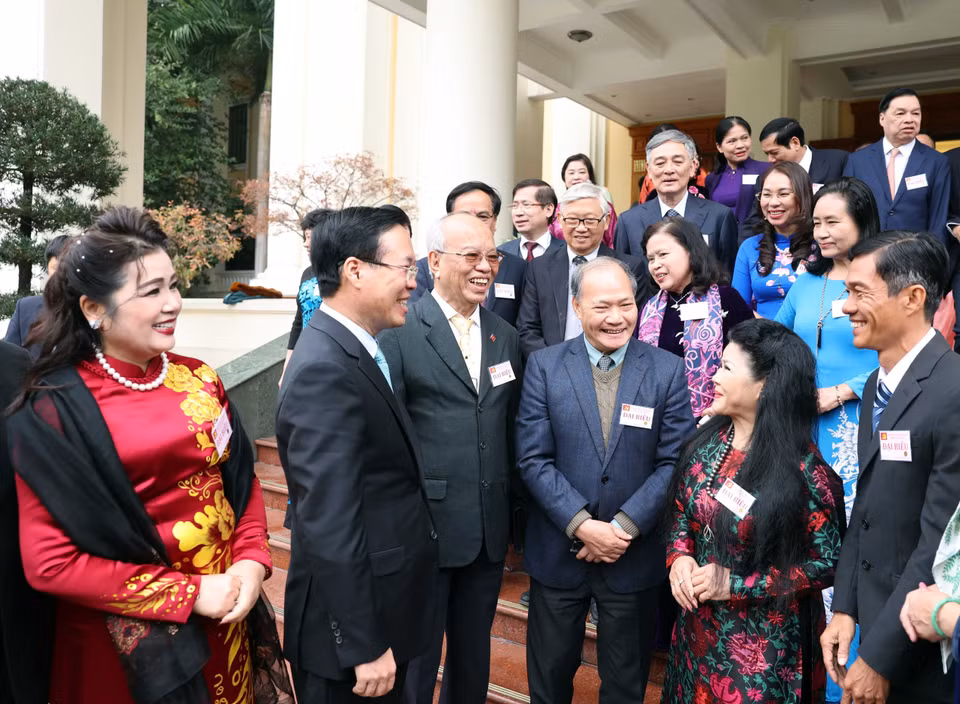 Chủ tịch nước Võ Văn Thưởng với các đại biểu. (Ảnh: Thống Nhất/TTXVN)