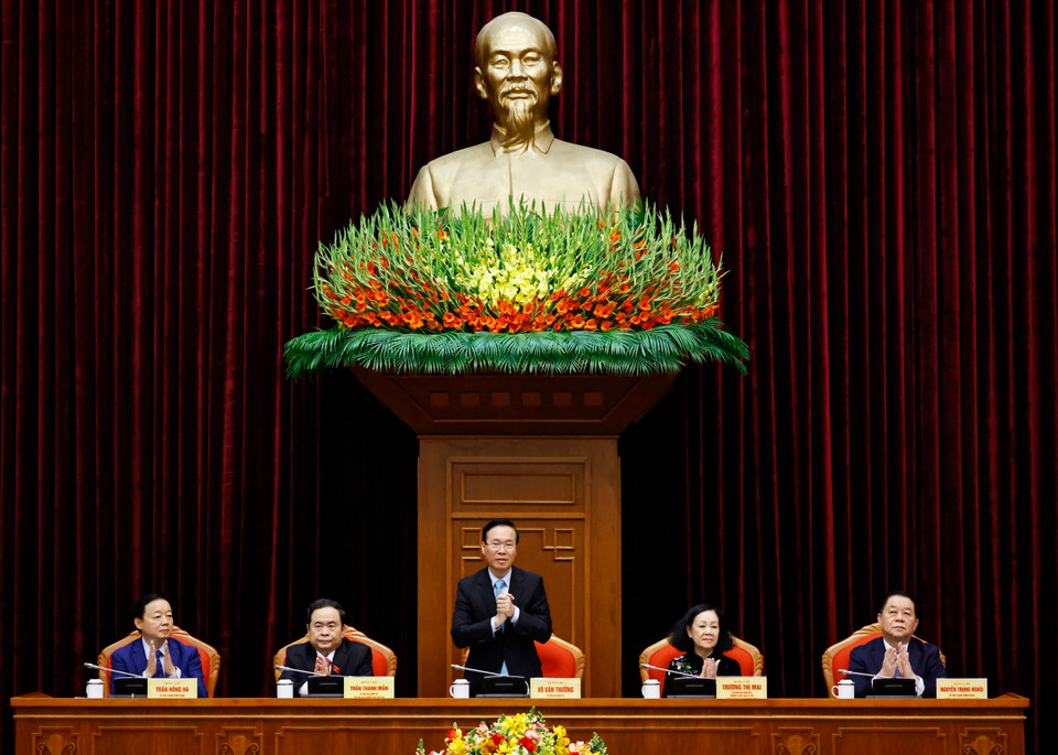 Chủ tịch nước Võ Văn Thưởng cùng các đồng chí lãnh đạo Đảng, Nhà nước chủ trì hội nghị. (Ảnh: Thống Nhất/TTXVN)