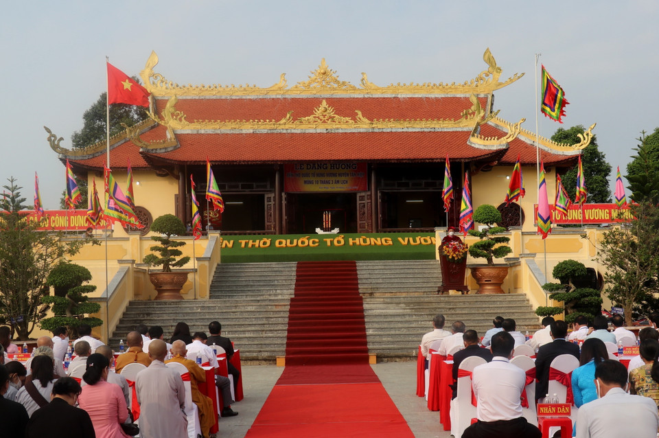 Đền thờ Quốc Tổ Hùng Vương tại ấp Đông Bình, thị trấn Tân Hiệp, huyện Tân Hiệp, tỉnh Kiên Giang. (Ảnh: Lê Huy Hải/TTXVN)