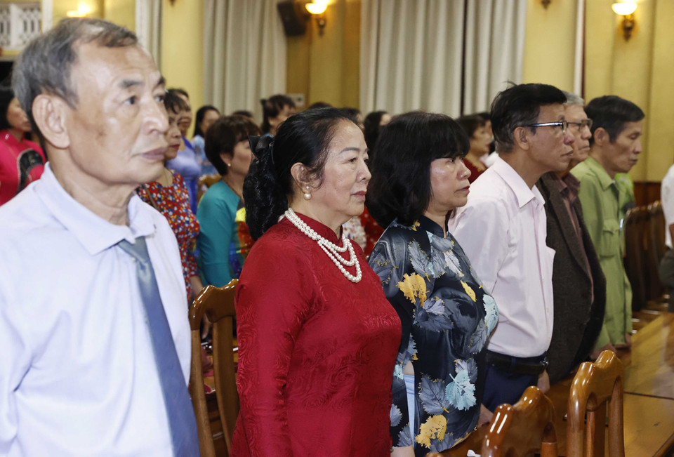 Nhân dân liên địa bàn dân cư phường Điện Biên (quận Ba Đình, Hà Nội) trong Ngày hội Đại đoàn kết toàn dân tộc. (Ảnh: Thống Nhất/TTXVN)